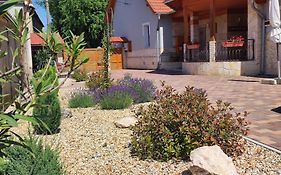 Aranyhal apartman